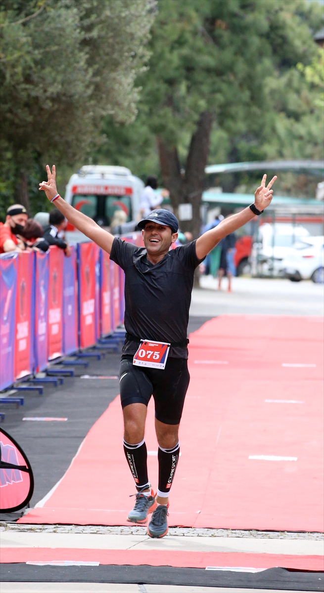 Bodrum'da "Man & Woman Challenge" Triatlon Yarışı renkli görüntülere sahne oldu