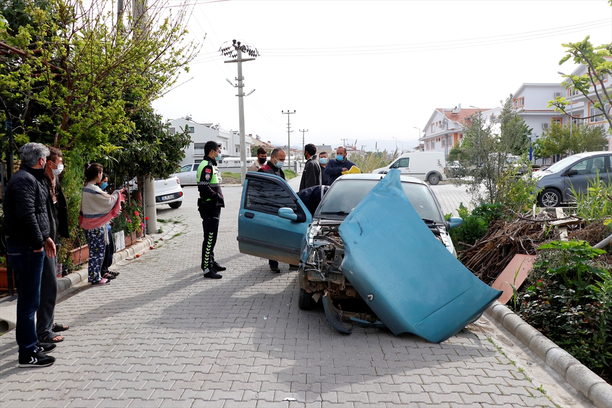 Fethiye'de otomobille çarpışan motosikletteki 2 kişi yaralandı