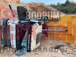 Bodrum'da devrilen hafriyat kamyonunun sürücüsü yaralandı