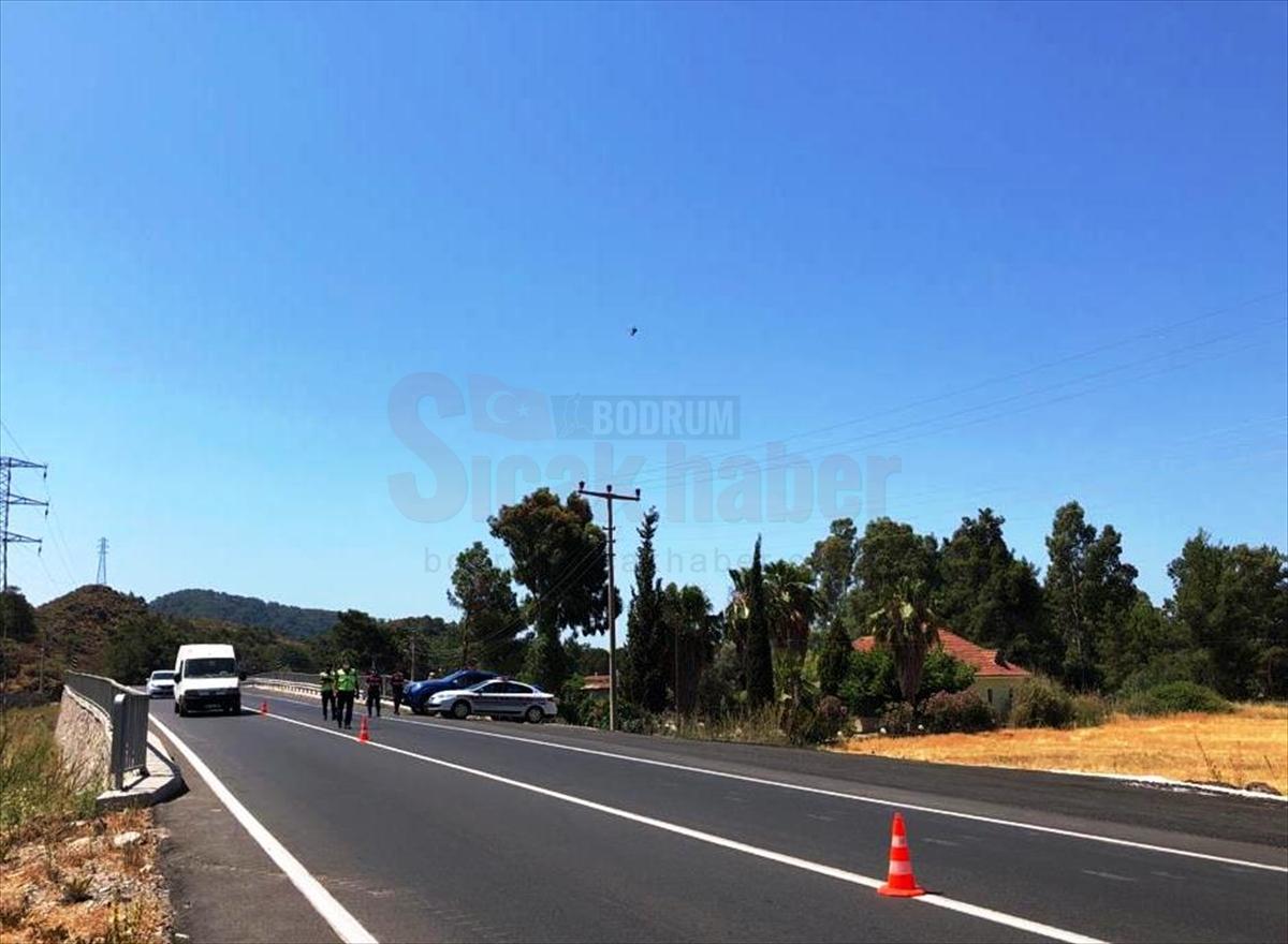 Muğla'da helikopterle havadan trafik denetimi yapıldı