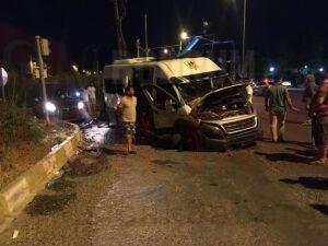 Muğla'da üç aracın karıştığı zincirleme trafik kazasında 10 kişi yaralandı