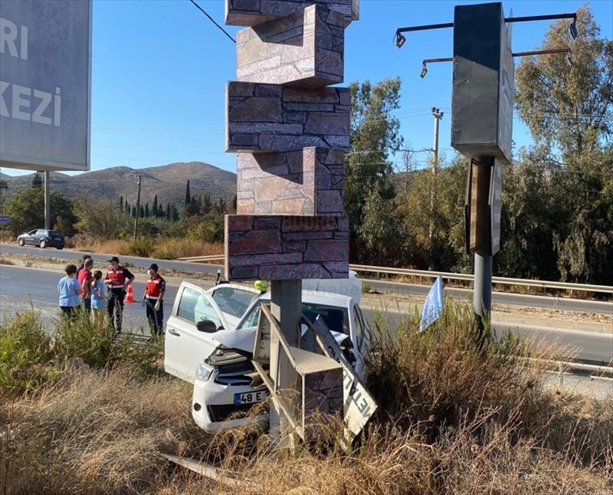 Bodrum'da kaza yapan hırsızlık şüphelileri kovalamaca sonucu yakalandı