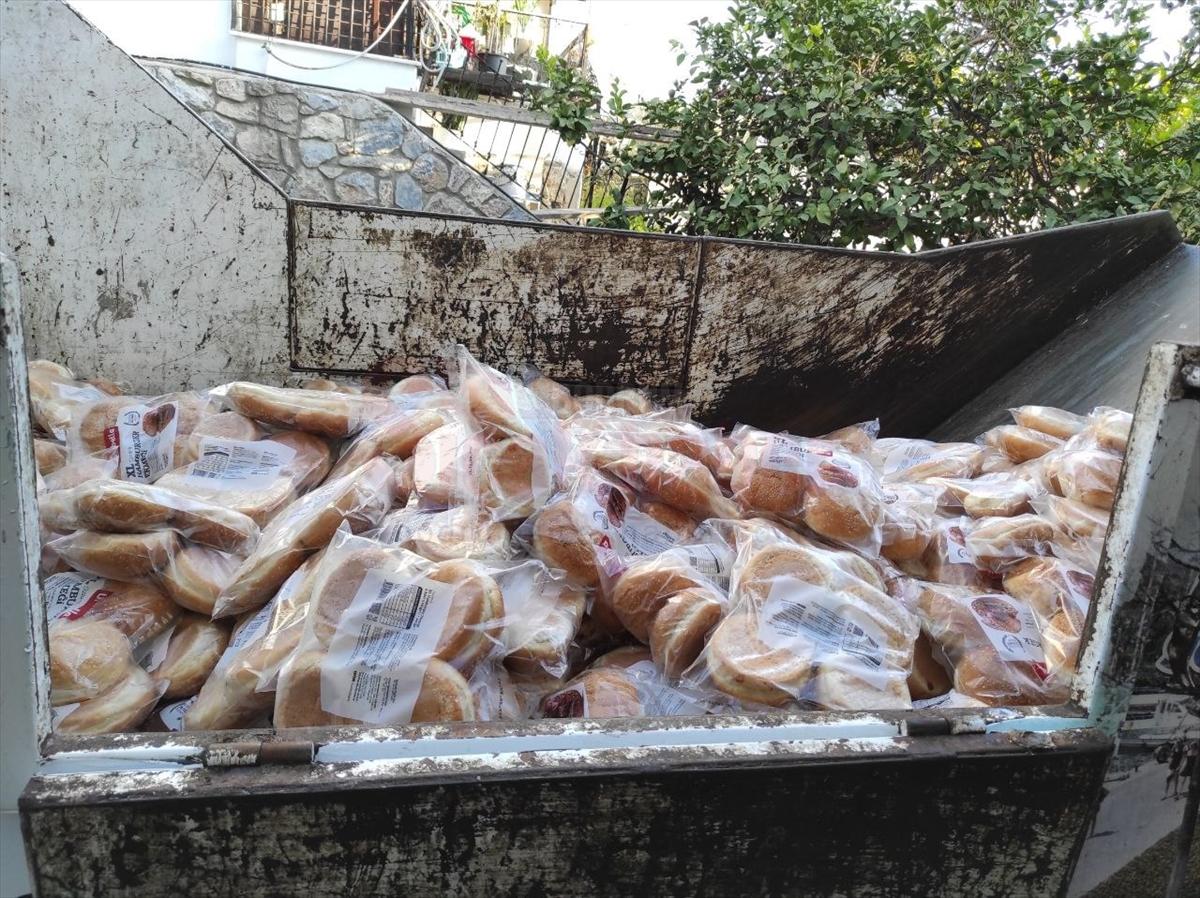 Bodrum'da son kullanma tarihi geçmiş 408 paket hamburger ekmeğine el konuldu