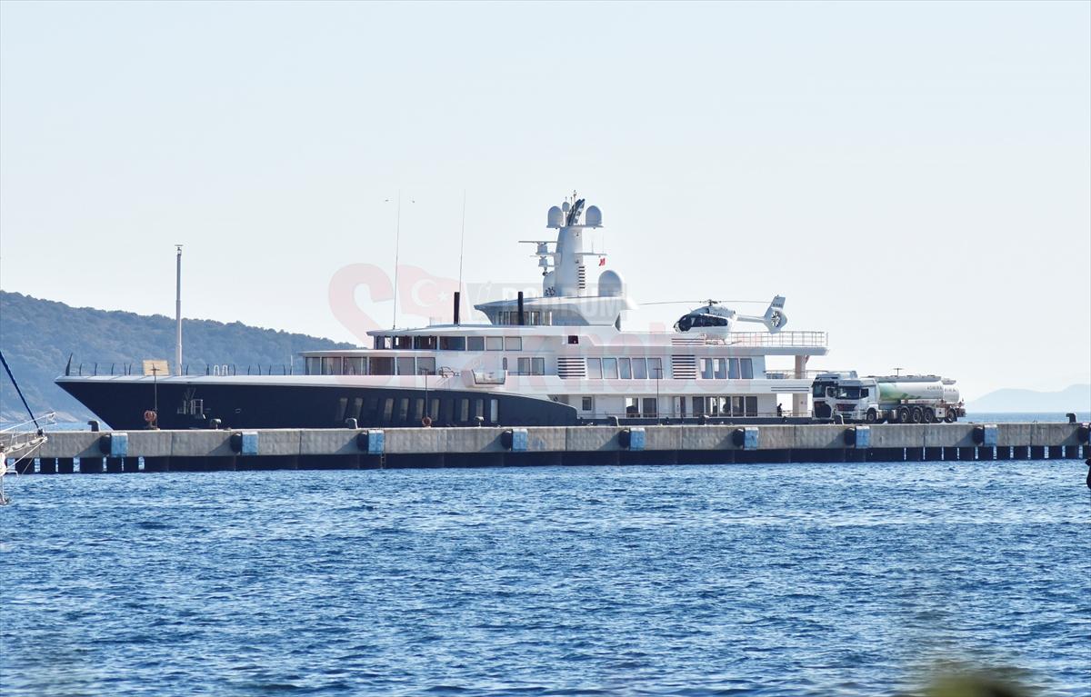 Bodrum'da süper lüks yat trafiği devam ediyor