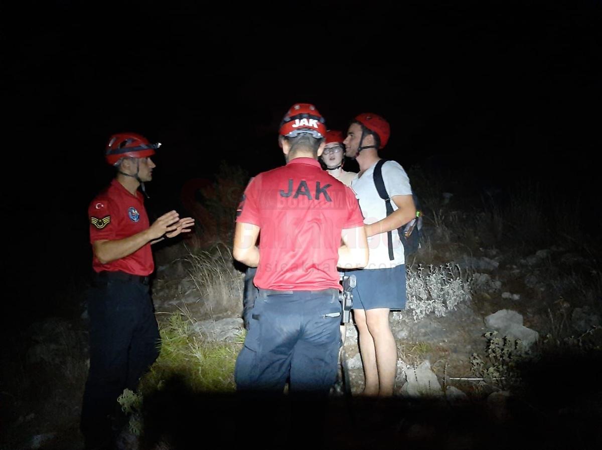 Fethiye'de yürüyüş yaparken kaybolan 2 tatilciyi jandarma ekipleri buldu