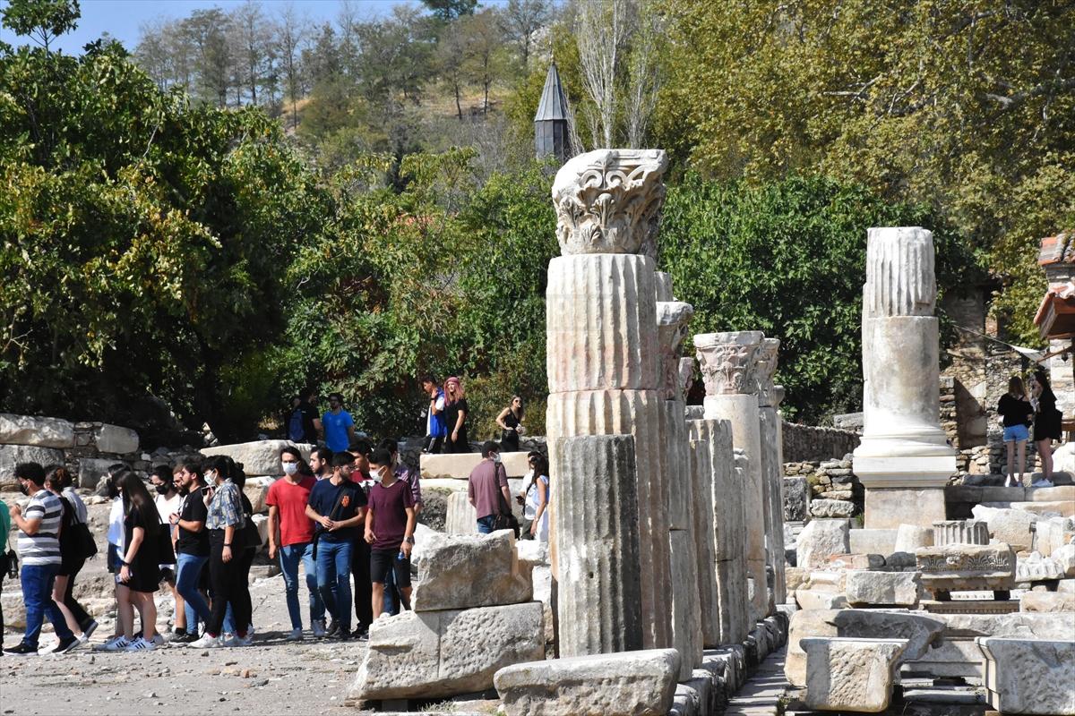 "Gladyatörler kenti"nin toprak altındaki eserleri turizme kazandırılıyor