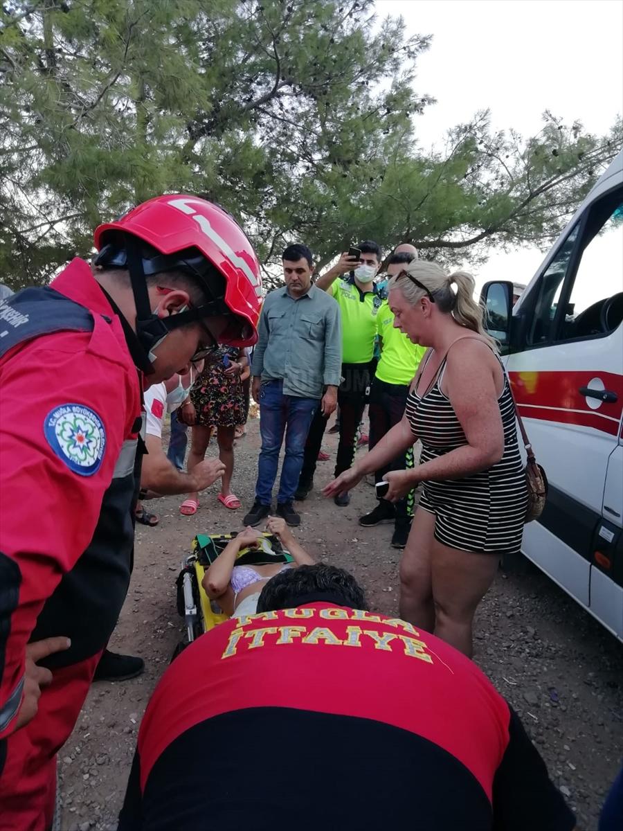 Marmaris'te ATV aracının uçuruma yuvarlanması sonucu 2 İskoç turist yaralandı