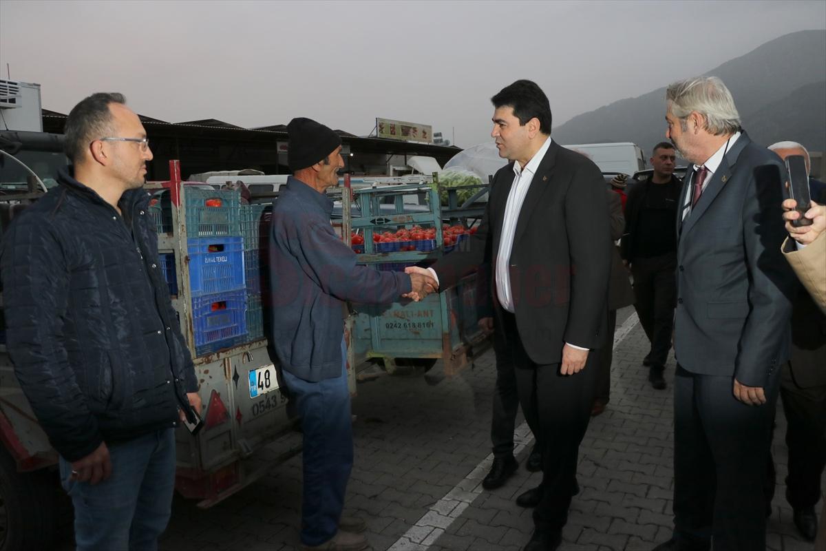 DP Genel Başkanı Uysal, Muğla'da toptancı halinde üreticilerle buluştu