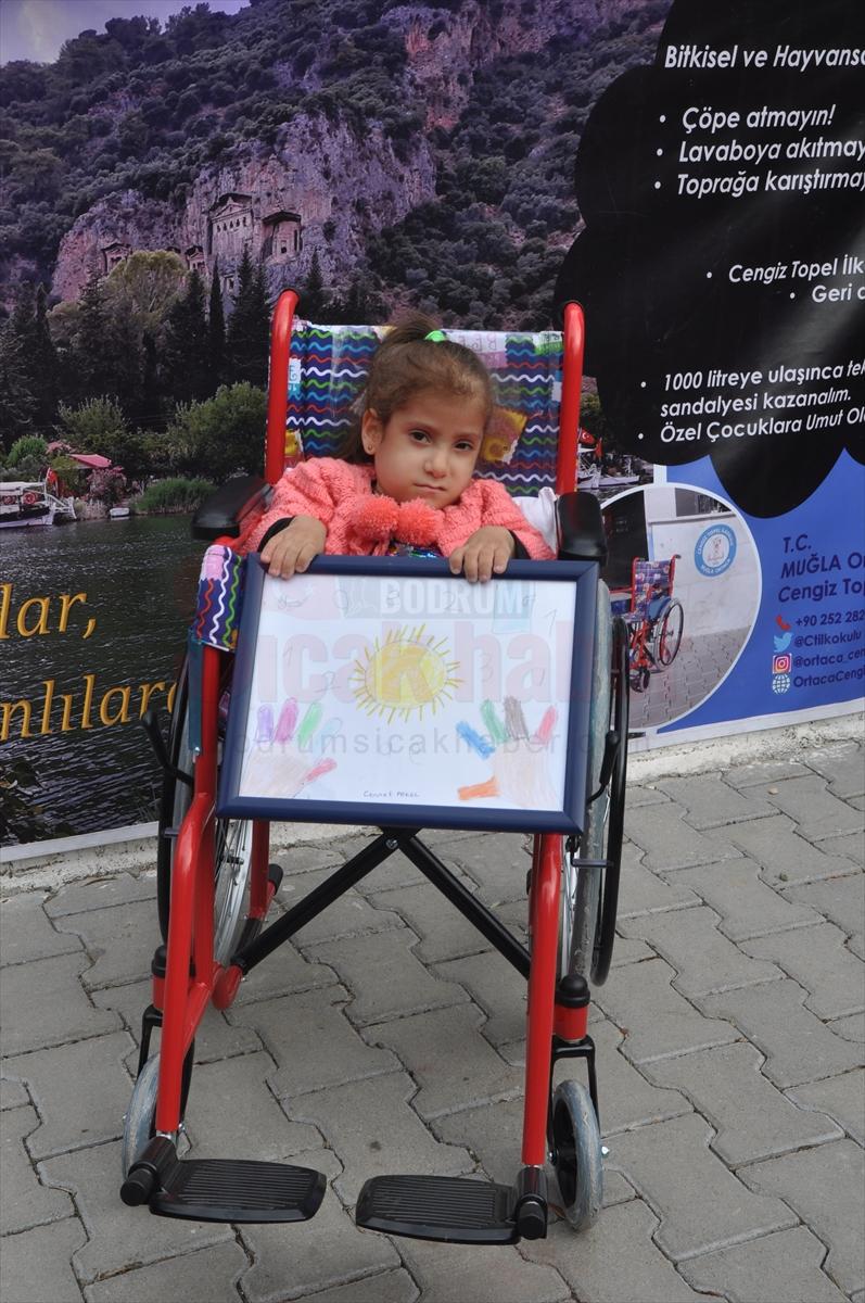 Muğla'da ilkokul öğrencilerinin topladığı atık yağla engelli öğrenciye tekerlekli sandalye alındı