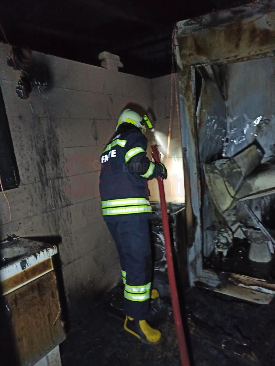 Bodrum'da ev ve barakada çıkan yangınlar söndürüldü