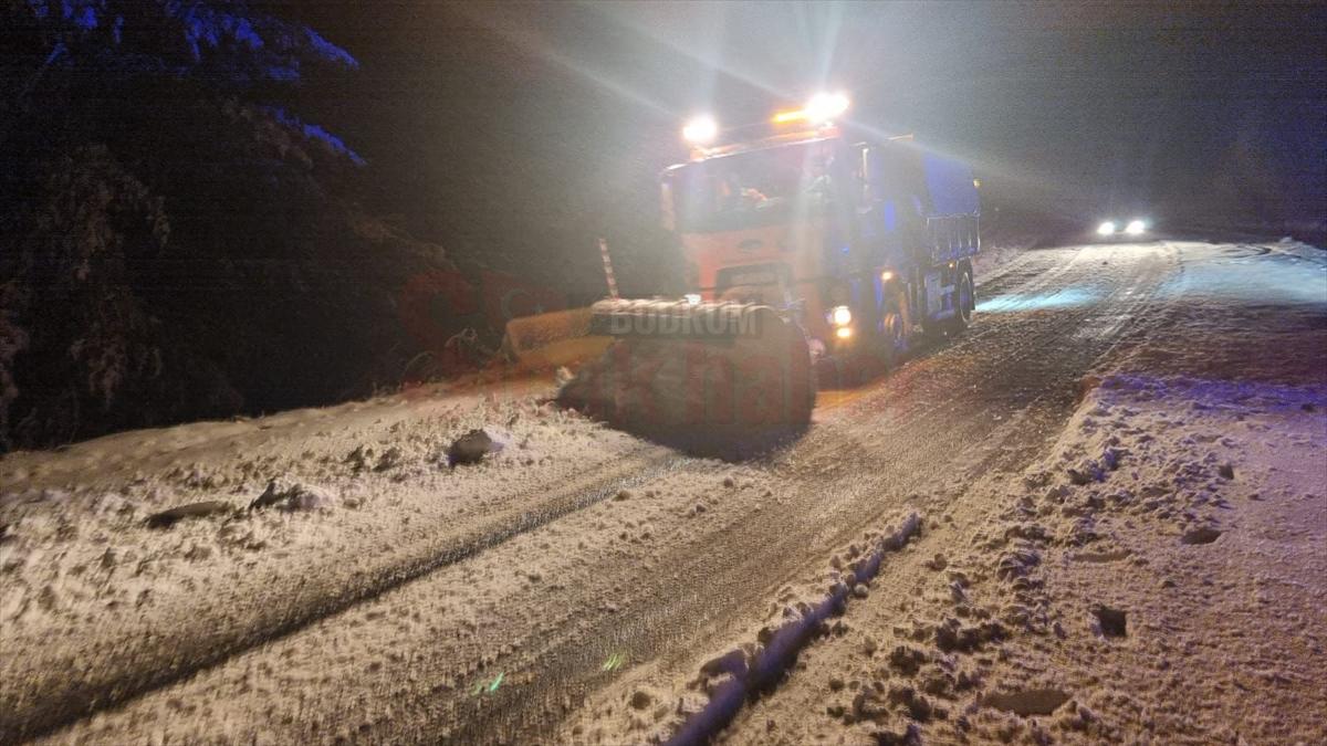 Muğla'nın 4 ilçesinde kar etkili oluyor