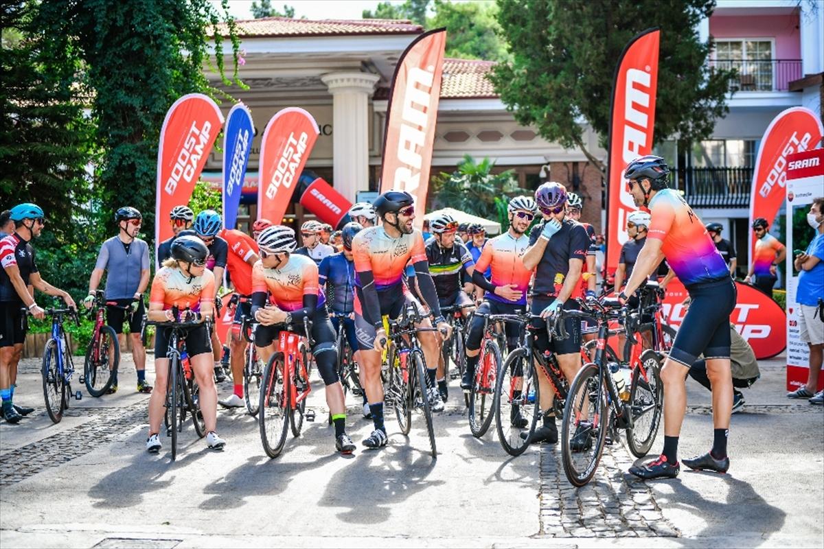 Yol bisikleti kampı BoostCamp için pedallar bu kez Marmaris'te çevrilecek