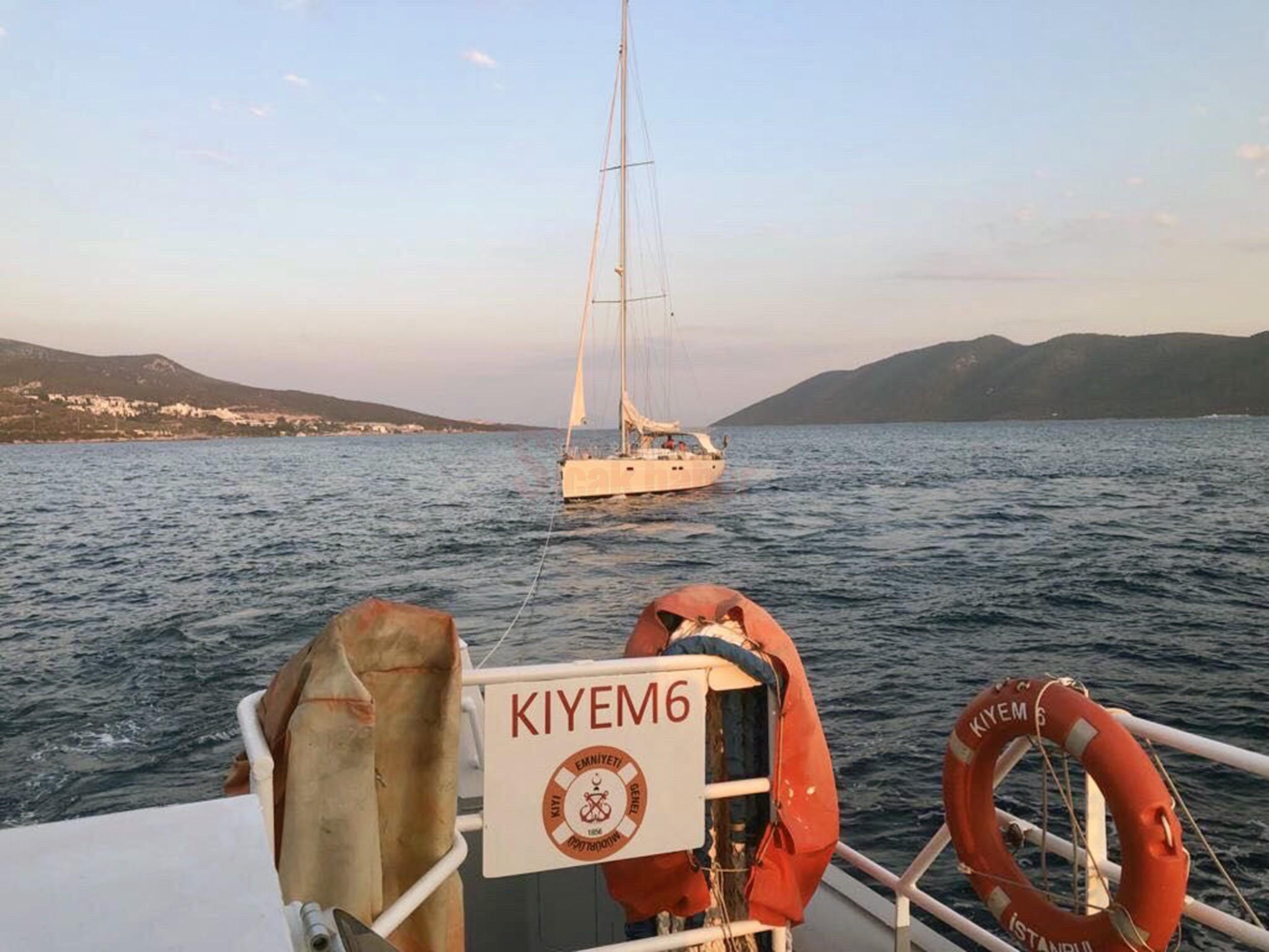 KARAADA AÇIKLARINDA SÜRÜKLENEN TEKNEYİ KIYEM BOTU KURTARDI