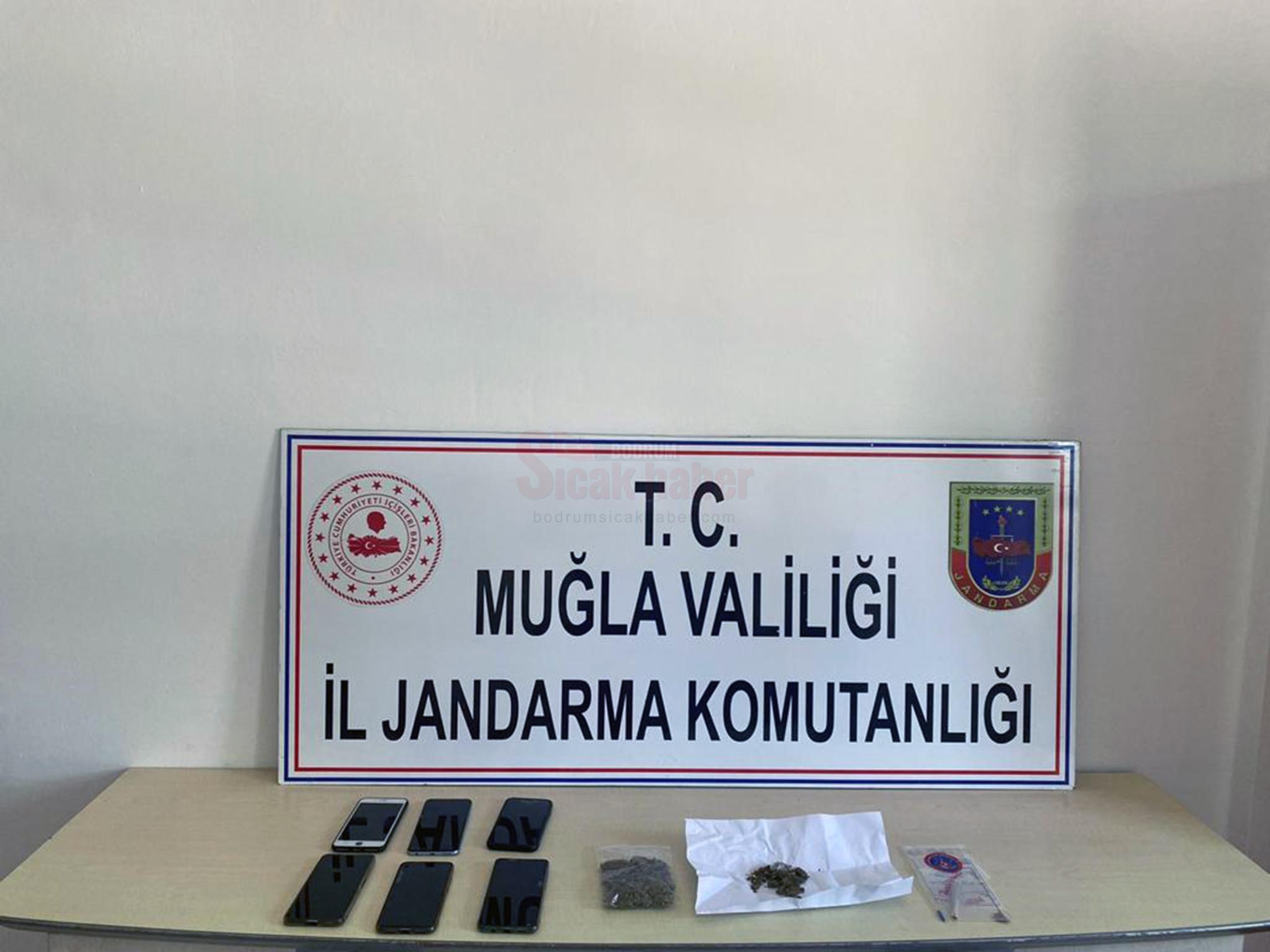 KİRALIK VİLLADA UYUŞTURUCU PARTİSİNE OPERASYON