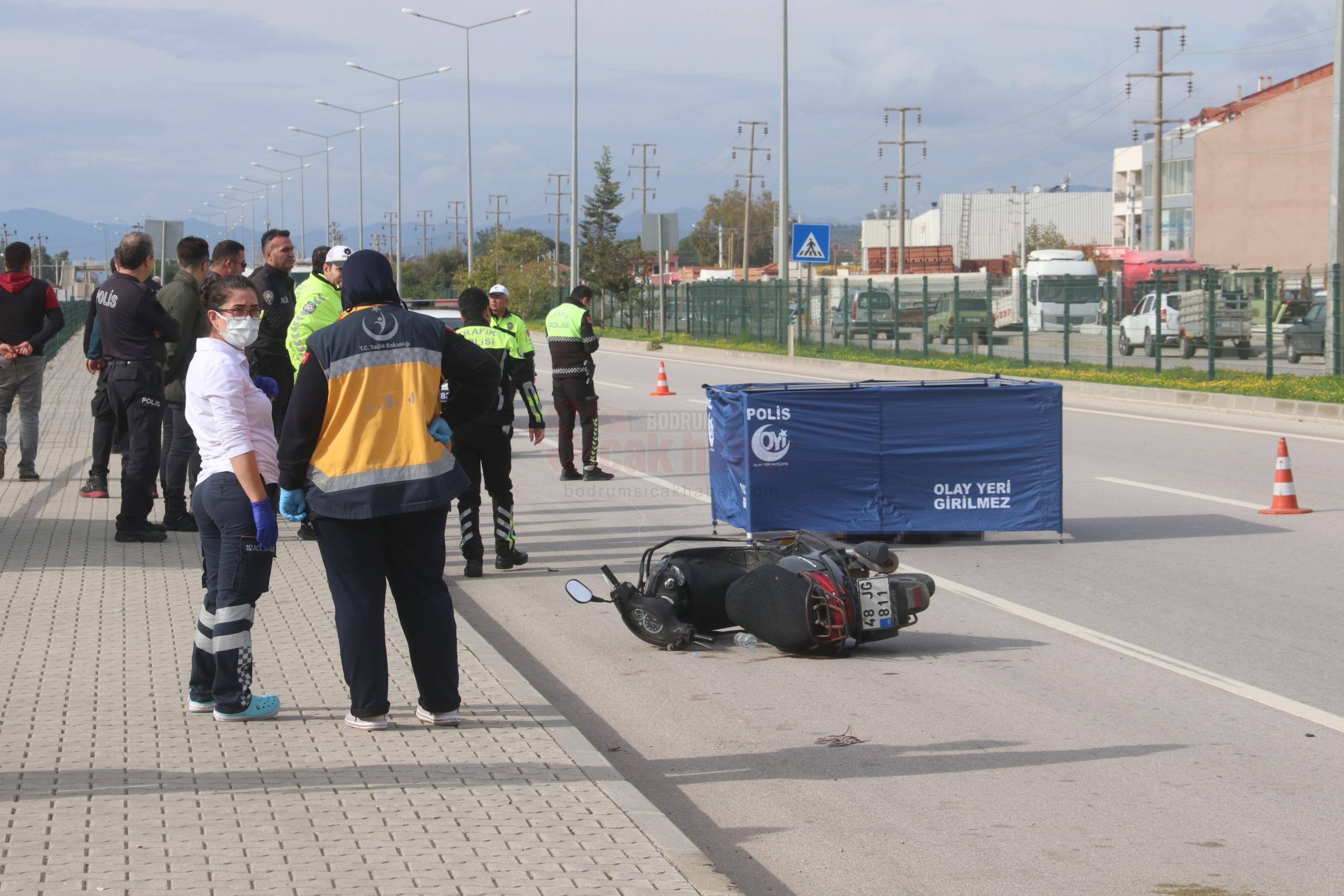 FETHİYE'DE KAMYON İLE MOTOSİKLET ÇARPIŞTI: 1 ÖLÜ, 1 YARALI