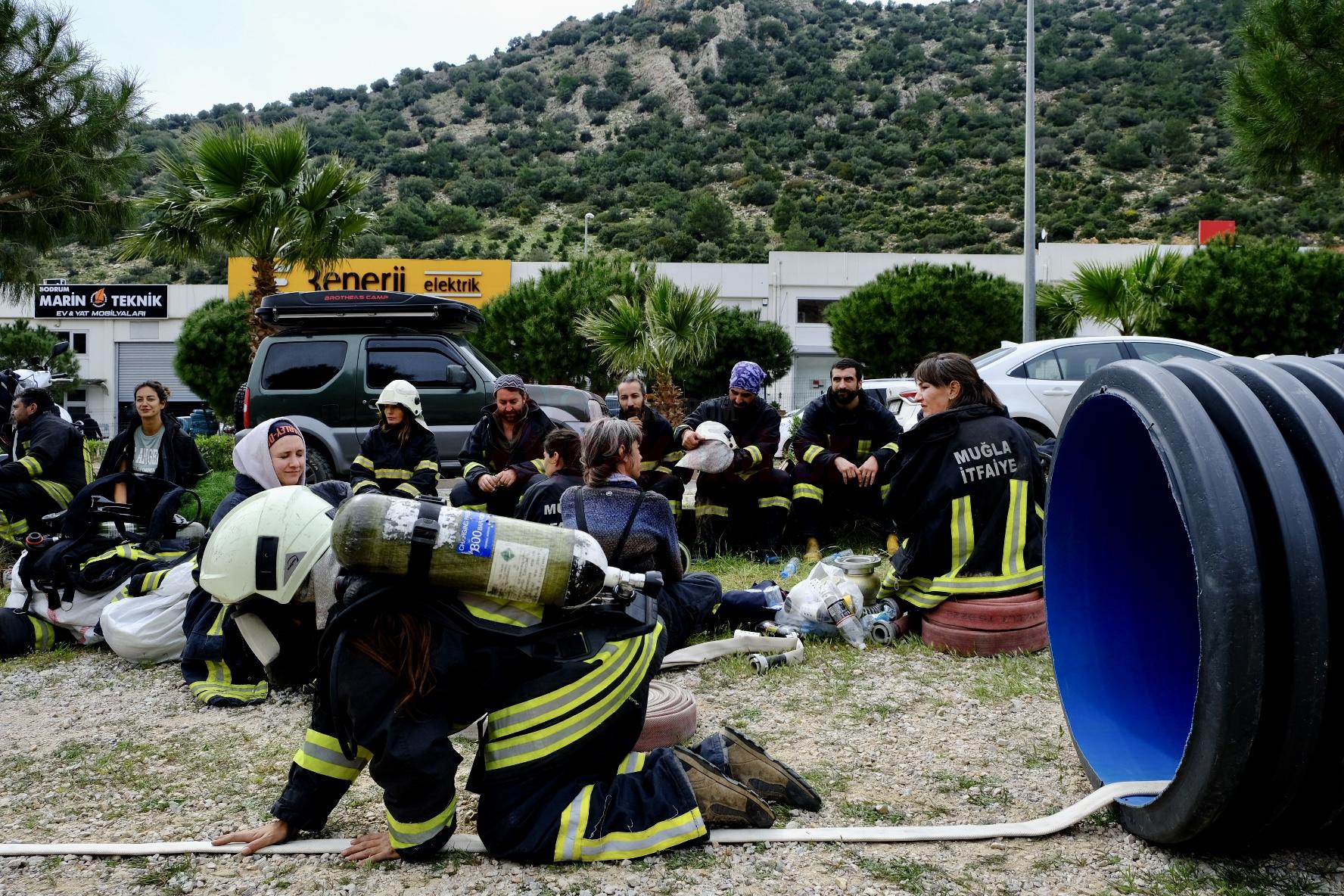 Büyükşehir Gönüllü İtfaiyeci Eğitimlerine Bodrum’da Devam Etti) (7)