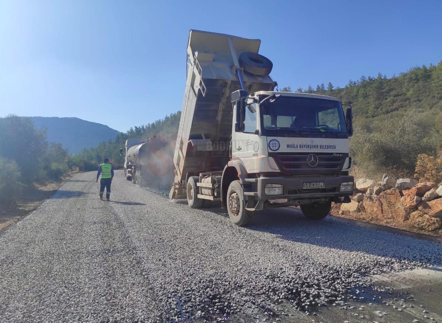 Büyükşehir, İnşaat Atıklarını Asfalt Malzemesine Dönüştürüyor (5)