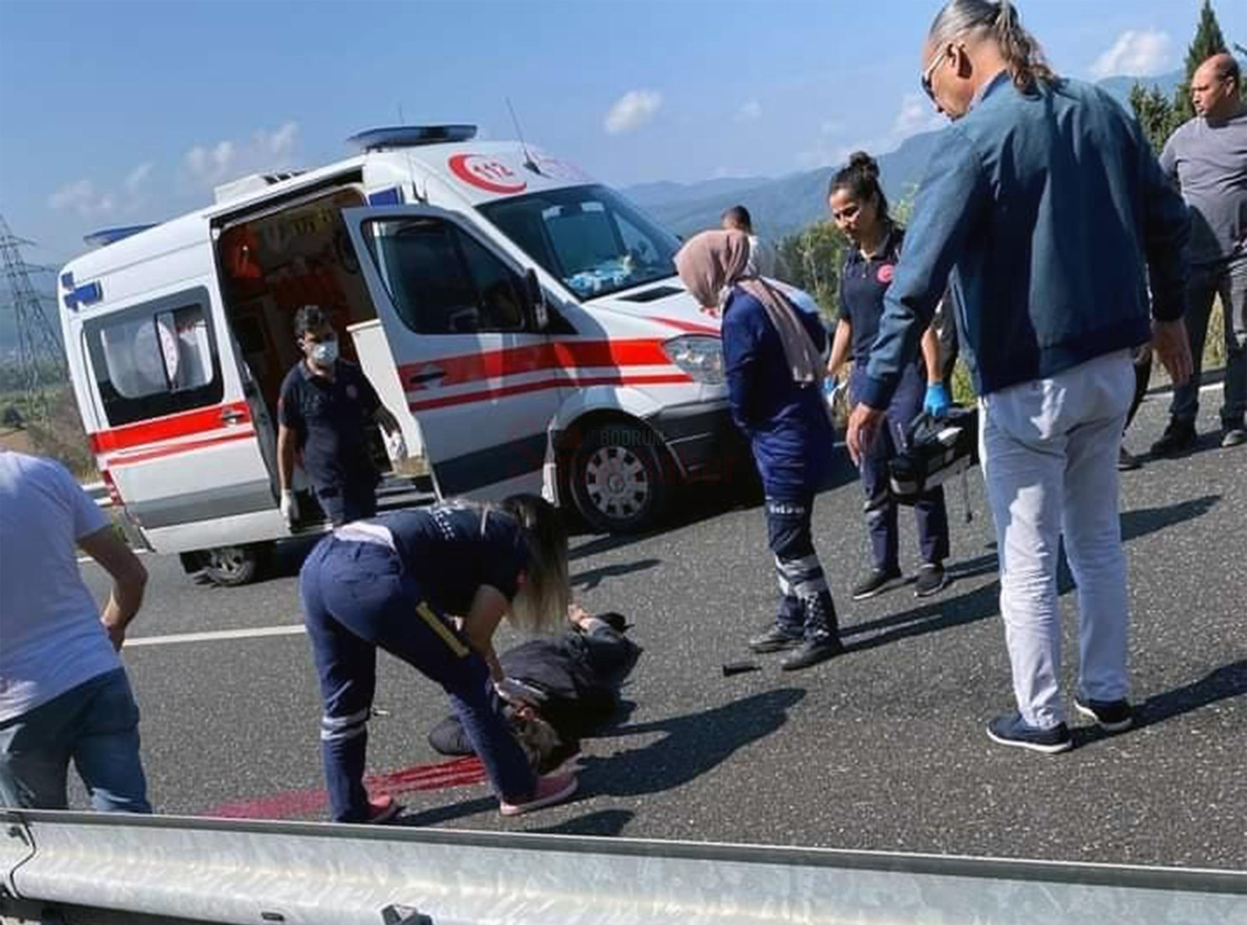 MUĞLA'DA KAZA: MOTOSİKLET SÜRÜCÜSÜ AĞIR YARALI