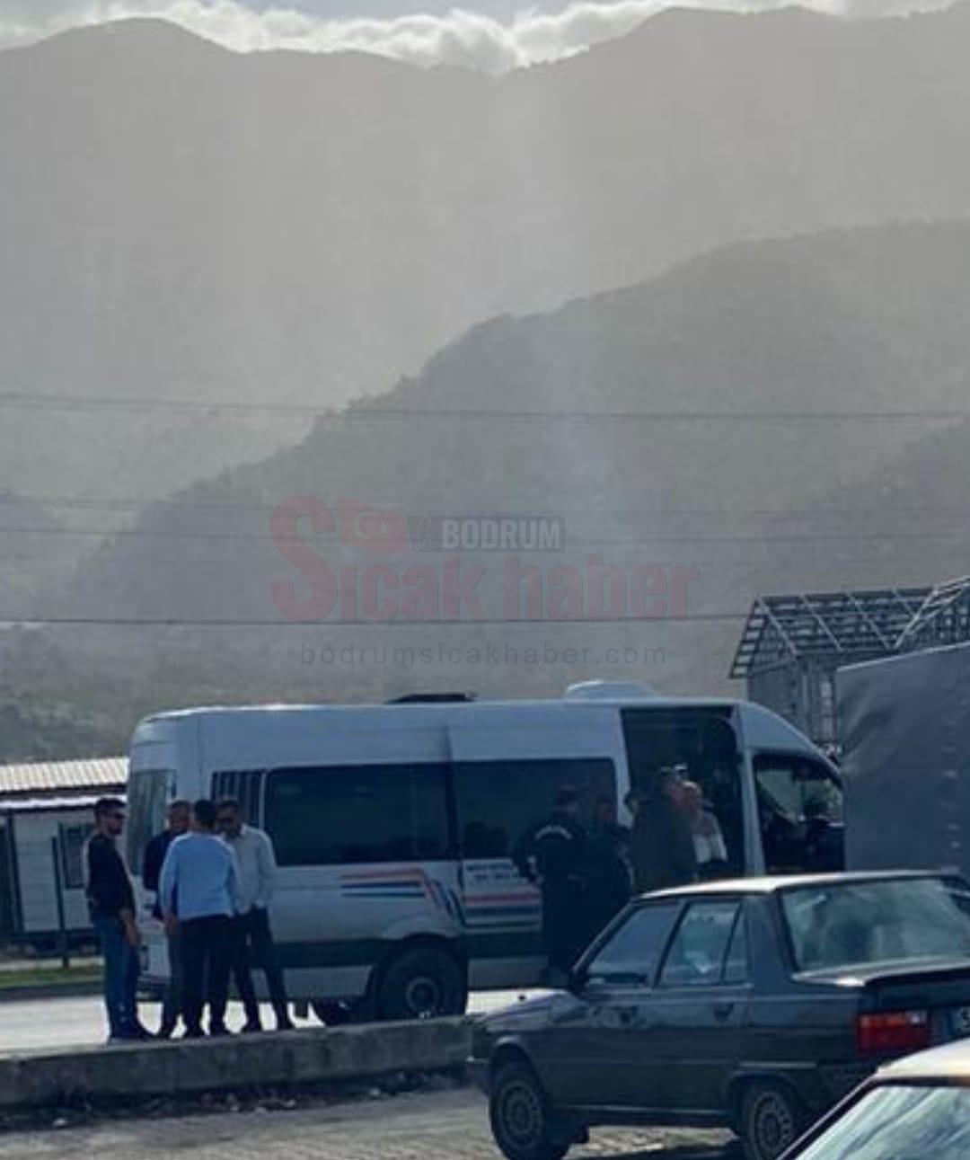 DOLMUŞ ŞOFÖRÜ DİREKSİYON BAŞINDA HAYATINI KAYBETTİ