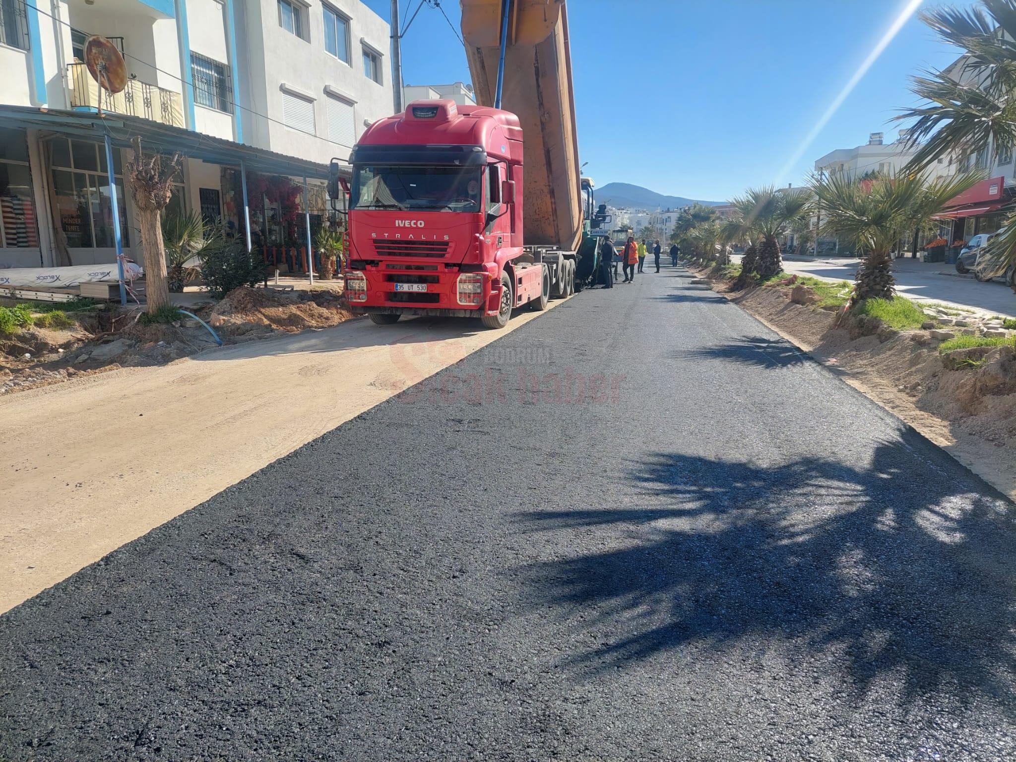 Büyükşehirden Bodrum Mumcular’da Sıcak Asfalt Çalışması (4)