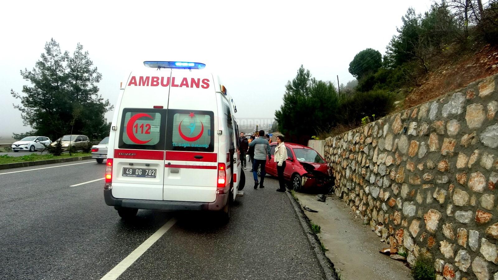 MUĞLA'DA TRAFİK KAZASI:2 YARALI