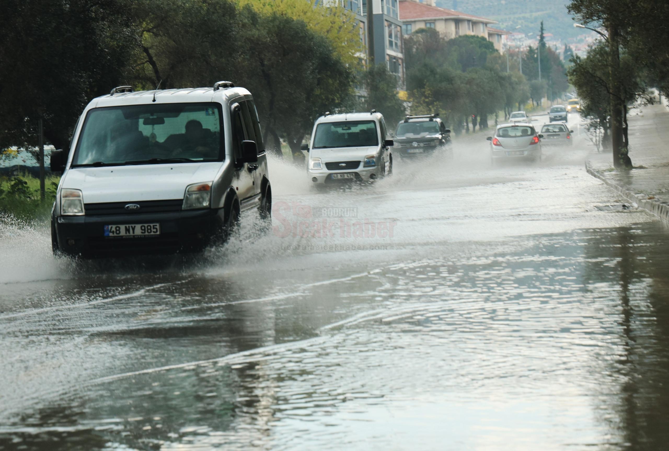 MUĞLA'DA YAĞMUR SÜRPRİZİ