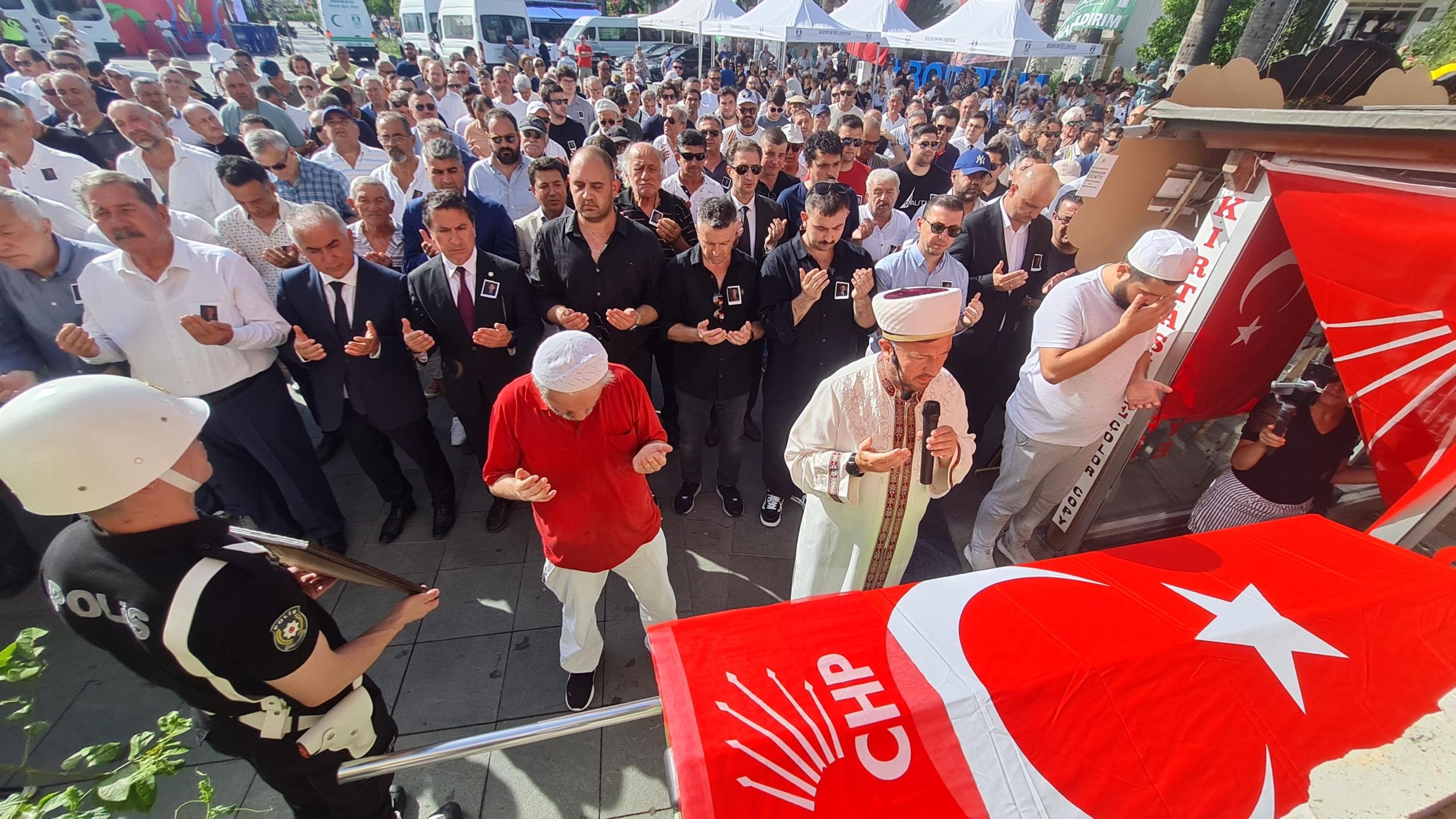 MUĞLA ESKİ MİLLETVEKİLİ GÖKBEL, SON YOLCULUĞUNA UĞURLANDI