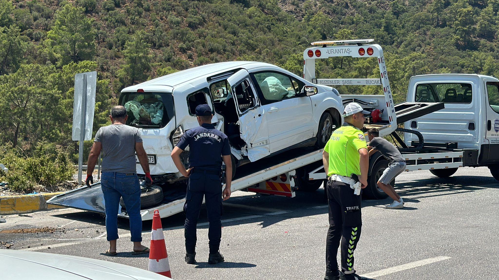 GÖCEK'TE FECİ KAZA; 1 ÖLÜ, 10 YARALI