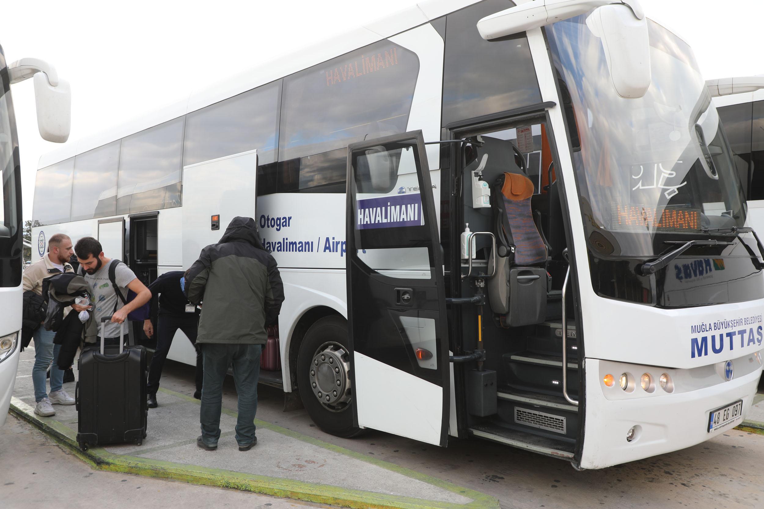 Büyükşehir Havaalanı Taşımacılığında Vatandaşların Yanında (4)